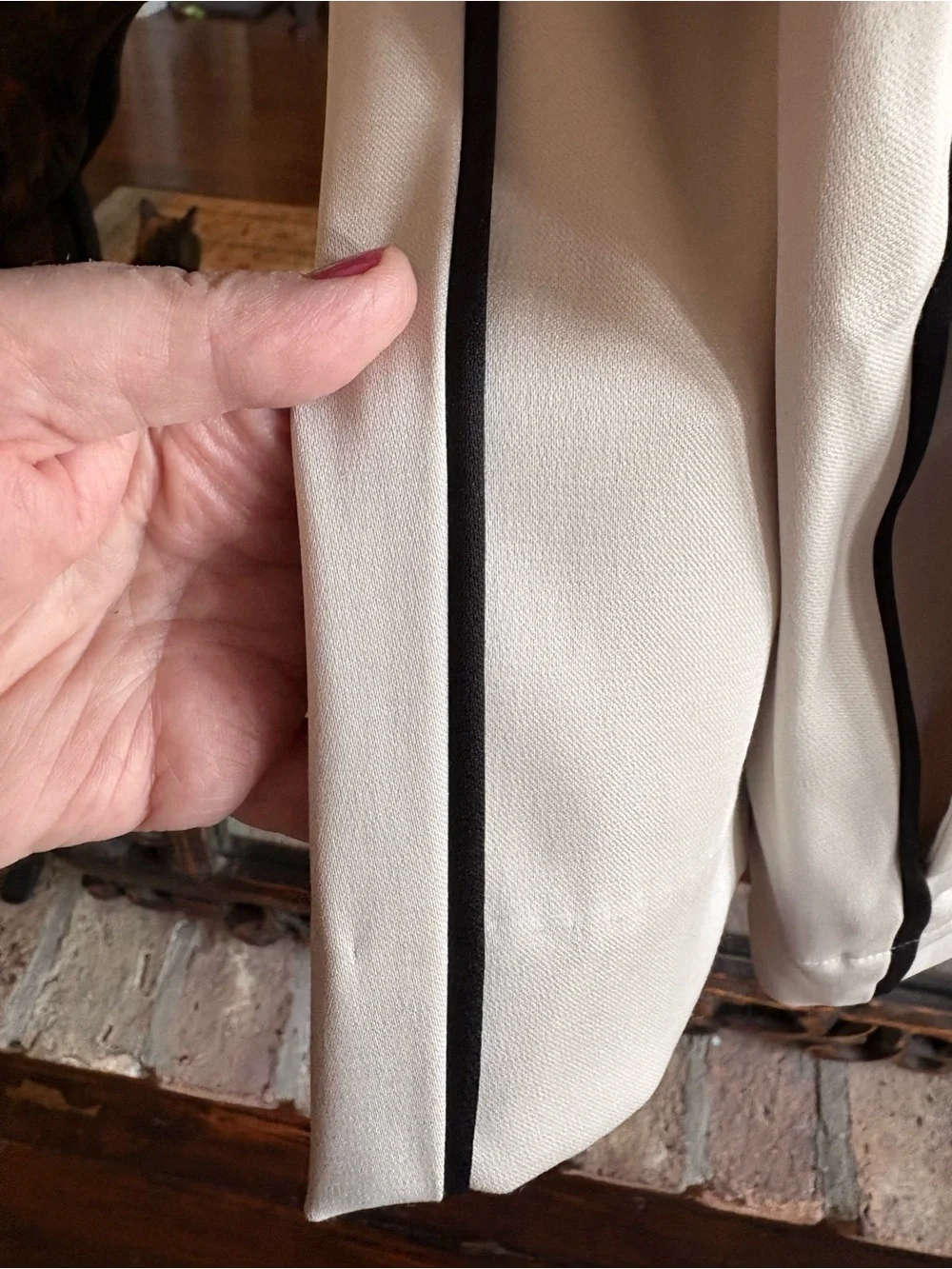 NWT Banana Republic cream pleated, high-waisted, dress pants with black trim